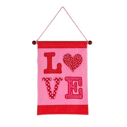 18.5&#x22; LOVE Valentine&#x27;s Day Banner